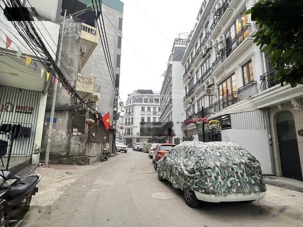 Bán nhà đình thôn nam từ liêm dt 39/43m x 6t x mt 4,5m giá 10 tỷ có thương lượng