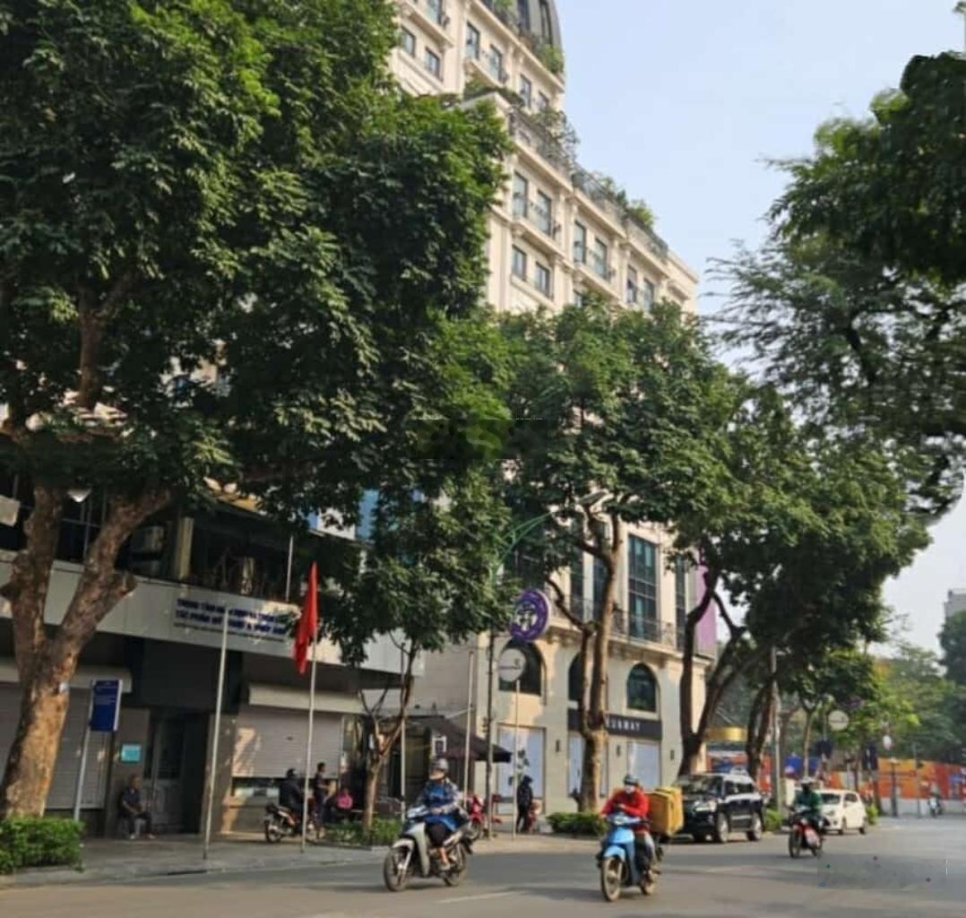 Mặt phố Hàng Bài, Hoàn Kiếm, trung tâm, gần hồ, không có mảnh thứ 2.