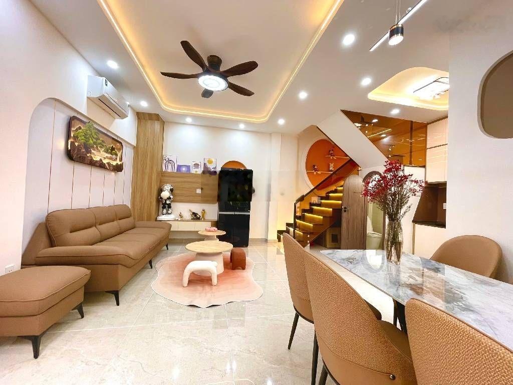 HXH Nguyễn Văn Đậu- Mai Xuân Thưởng - Phan Văn Trị-DtSD 122m, 4 tầng- chỉ hơn 7T TL. Dọn ở ngay.