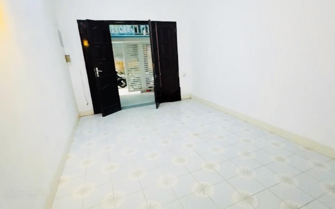 Cho thuê nhà Văn Chương Khâm Thiên, Đống Đa Ô Tô Đỗ Cửa 50m x 3 tầng