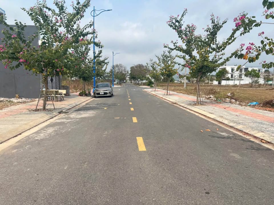 Chính chủ gửi lô đất Lan Anh 1 trục chính Hoà Long, Bà Rịa, giá 2.47 tỷ