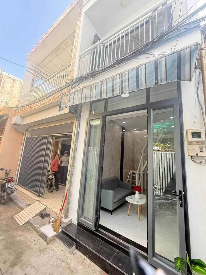 Bán nhà Trần Cao Vân, Thanh Khê, 18m2, 2 tầng, giá 1.85 tỷ