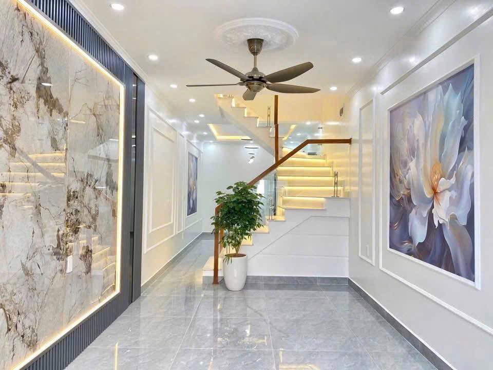 Cho thuê nhà ngõ Trung Hành, 3 ngủ mới tinh, 40m2 x 3 tầng, 3 phòng ngủ, nhà không đồ