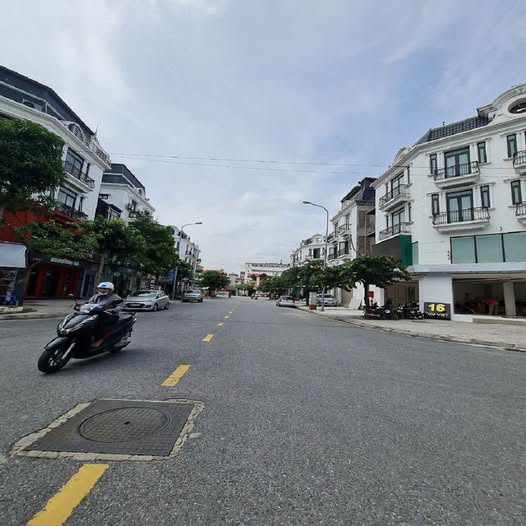 Bán nhà riêng huyện Gia Lâm, thành phố Hà Nội giá 20 tỷ