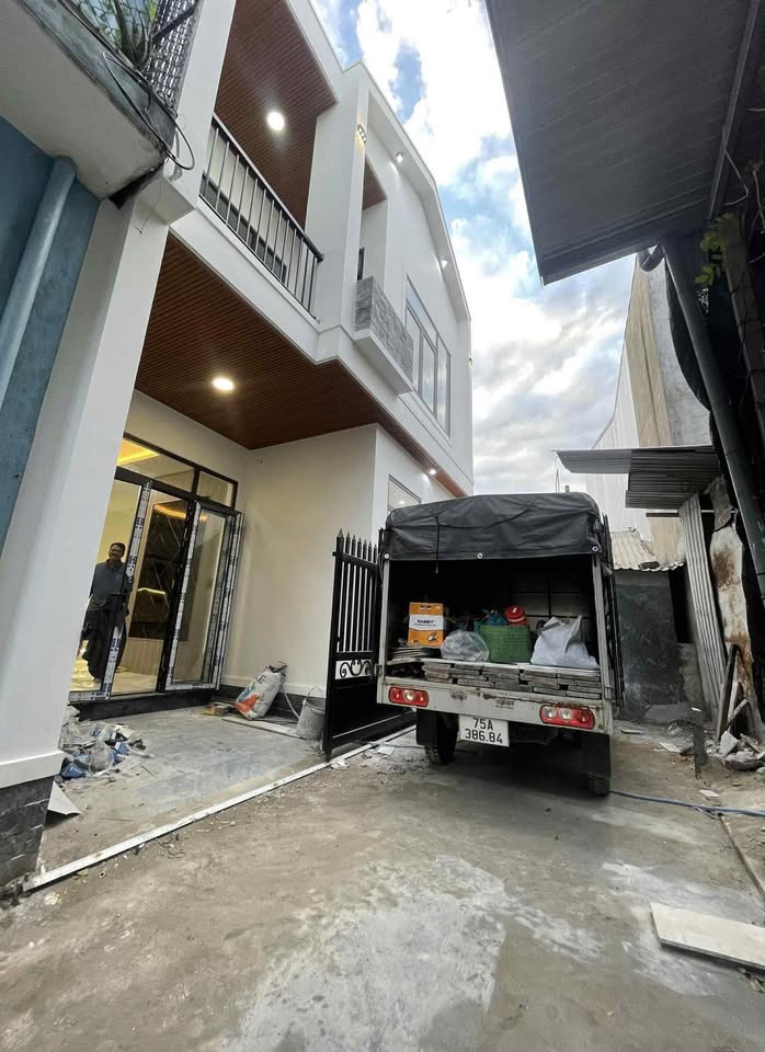 Bán nhà 2 tầng kiệt Ngự Bình, Huế, 60m2, giá 2.86 tỷ