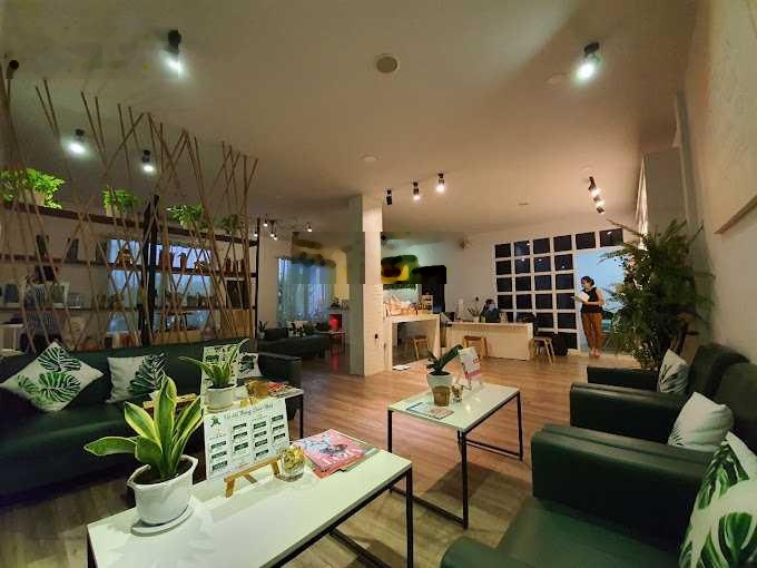 Cho thuê nhà mặt tiền đường Trần Quang Diệu, Phường 14, Quận 3. DT: 15x35m. 2 lầu. DTSD: 1.050m2