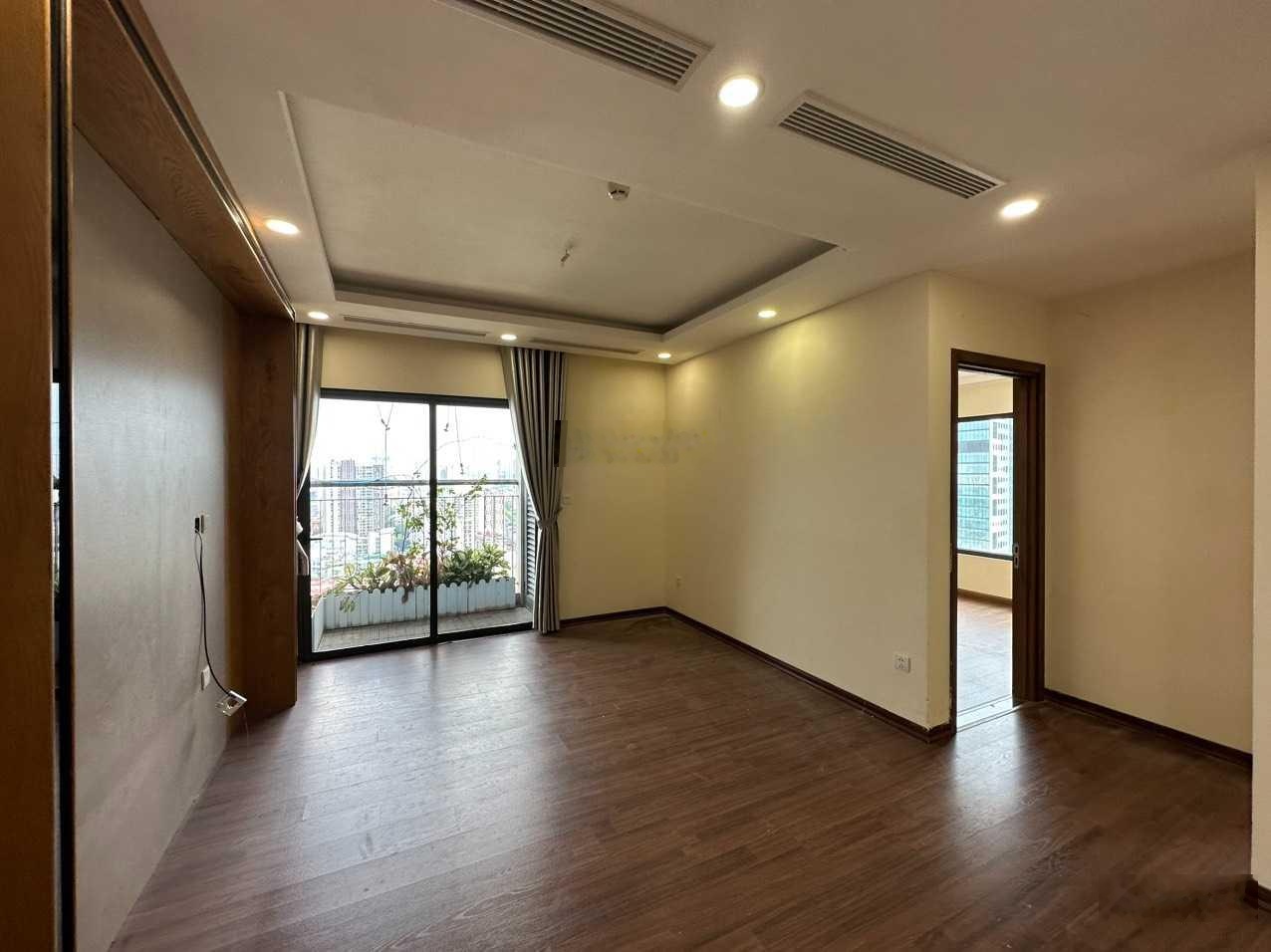 Hot: Duy nhất 1 căn Golden Park - 100m2, 3PN, cơ bản, giá 19 triệu. LH: 0899.,511,.866