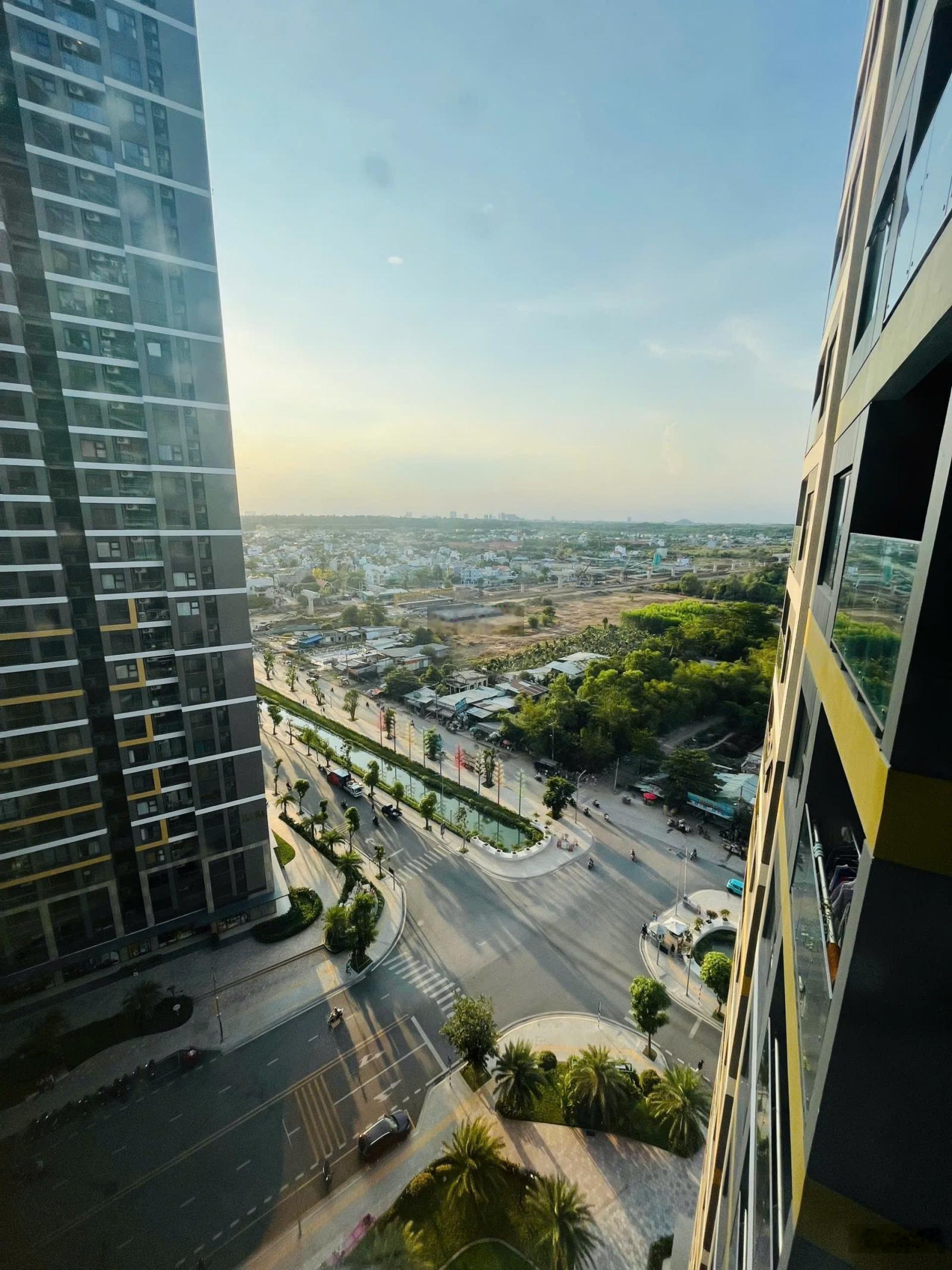 View sông tầng trung - tòa BS9 loại 3PN góc, giá 4,73 tỷ - tặng thêm nội thất 300tr, Beverly Solari