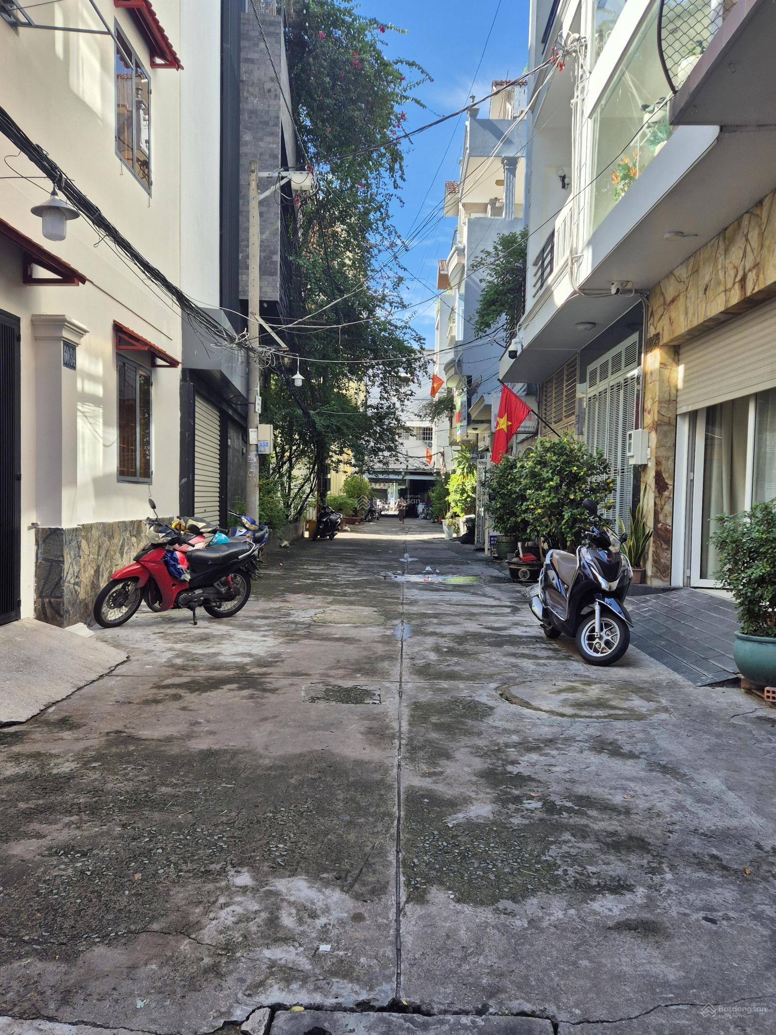 Bán nhà 4.1x18m Trần Hưng Đạo - Q5 - 4 lầu thang máy hẻm ô tô nhà đẹp ở liền - giá chỉ 18,5 tỷ