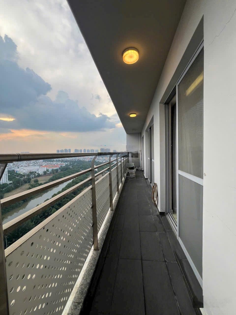 Cần cho thuê căn hộ 3pn- scenic valley 1- lầu cao- view đẹp- giá thuê hấp dẫn