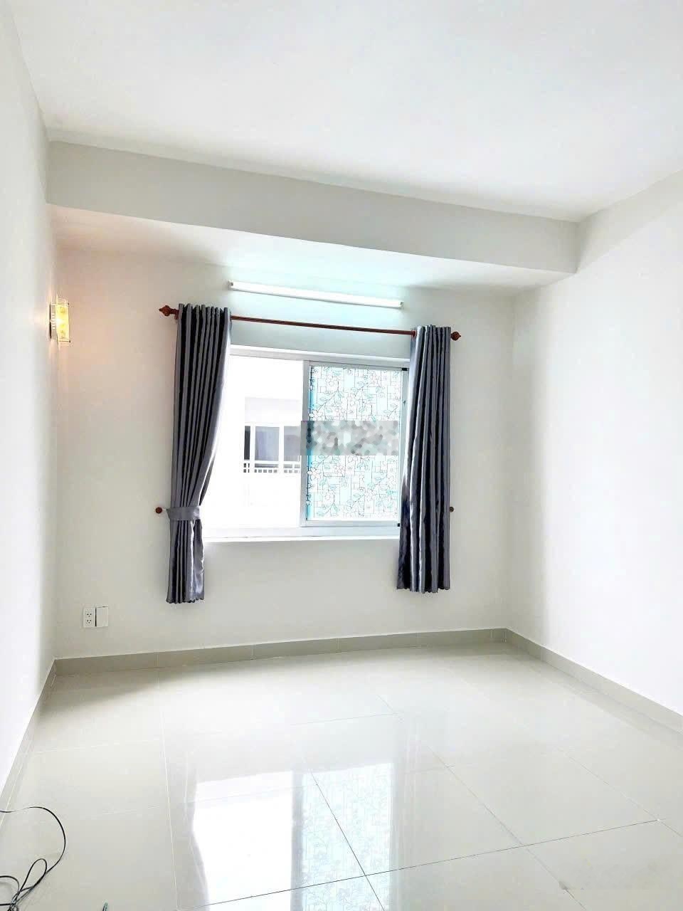 Kẹt tiền bán gấp căn 3PN, rẻ hơn thị trường 300tr, cách Aeon Mall 2km, sổ sẵn, ở ngay