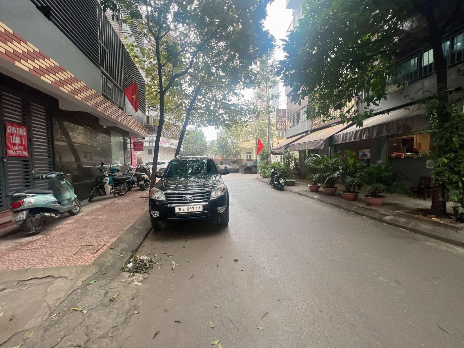 Bán nhà Phân Lô Man Bồi Gốc Găng . Phú lãm. Gần Công An Phường 50m,5 tầng ,mt5m chỉ 13 tỷ