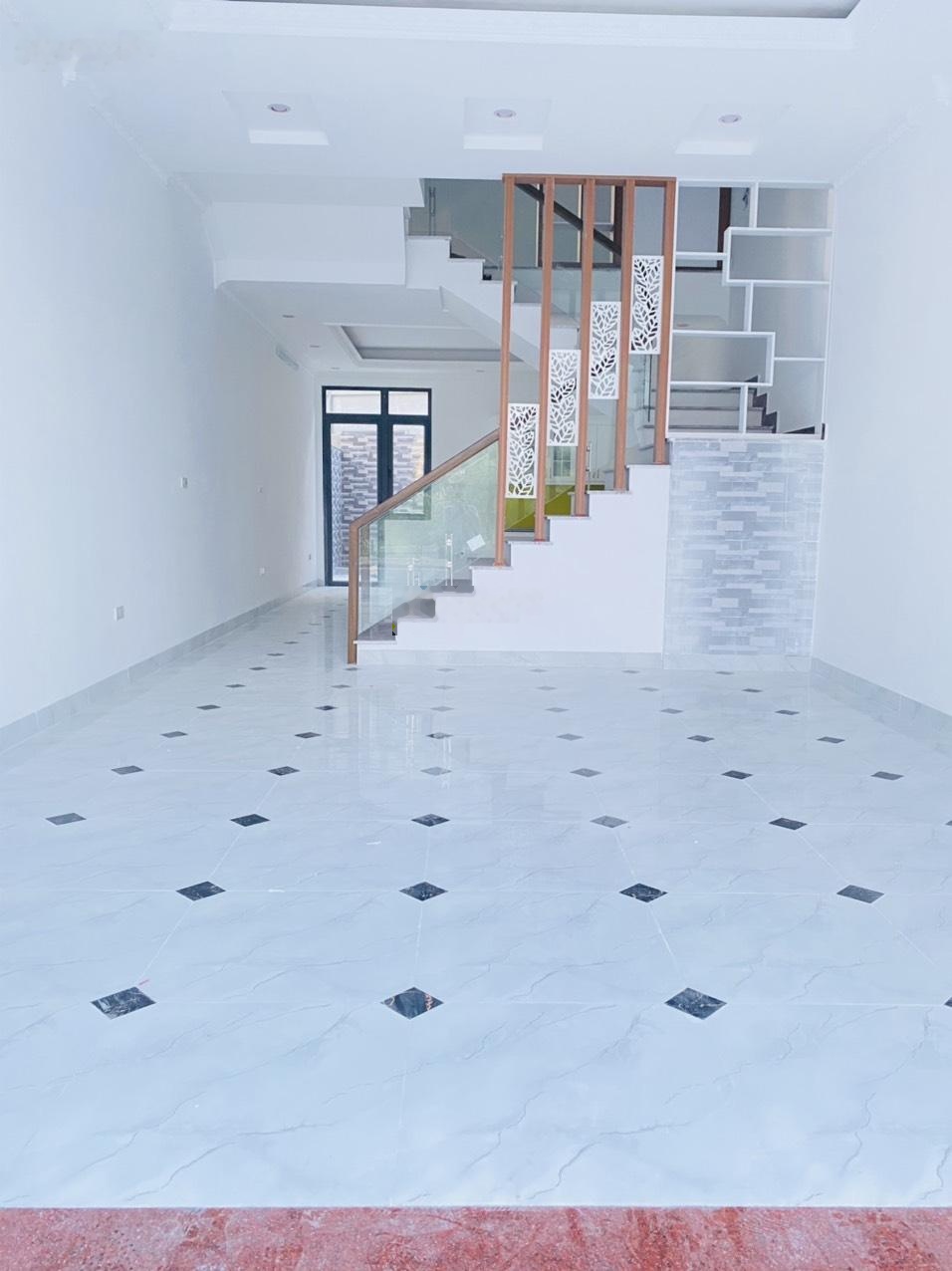 Nhà đẹp 3 tầng đường 6m ô tô quay đầu, Hoàng Mai, Đồng Thái - An Dương