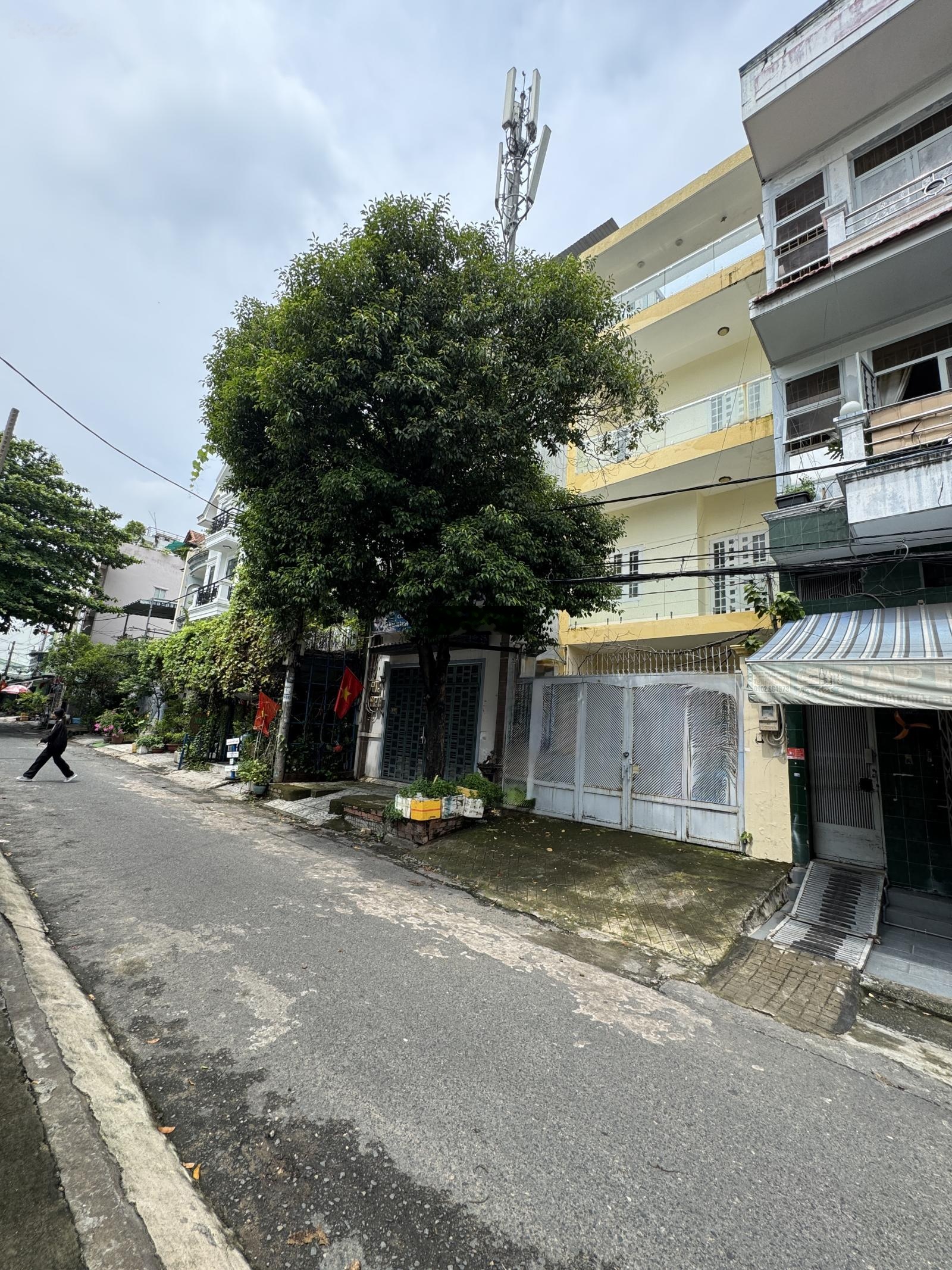 Hàng hiếm Lê đức thọ p7 gv 5x18m 4 tầng hẻm 1 sẹc thông 8m giá 13.9 tỷ