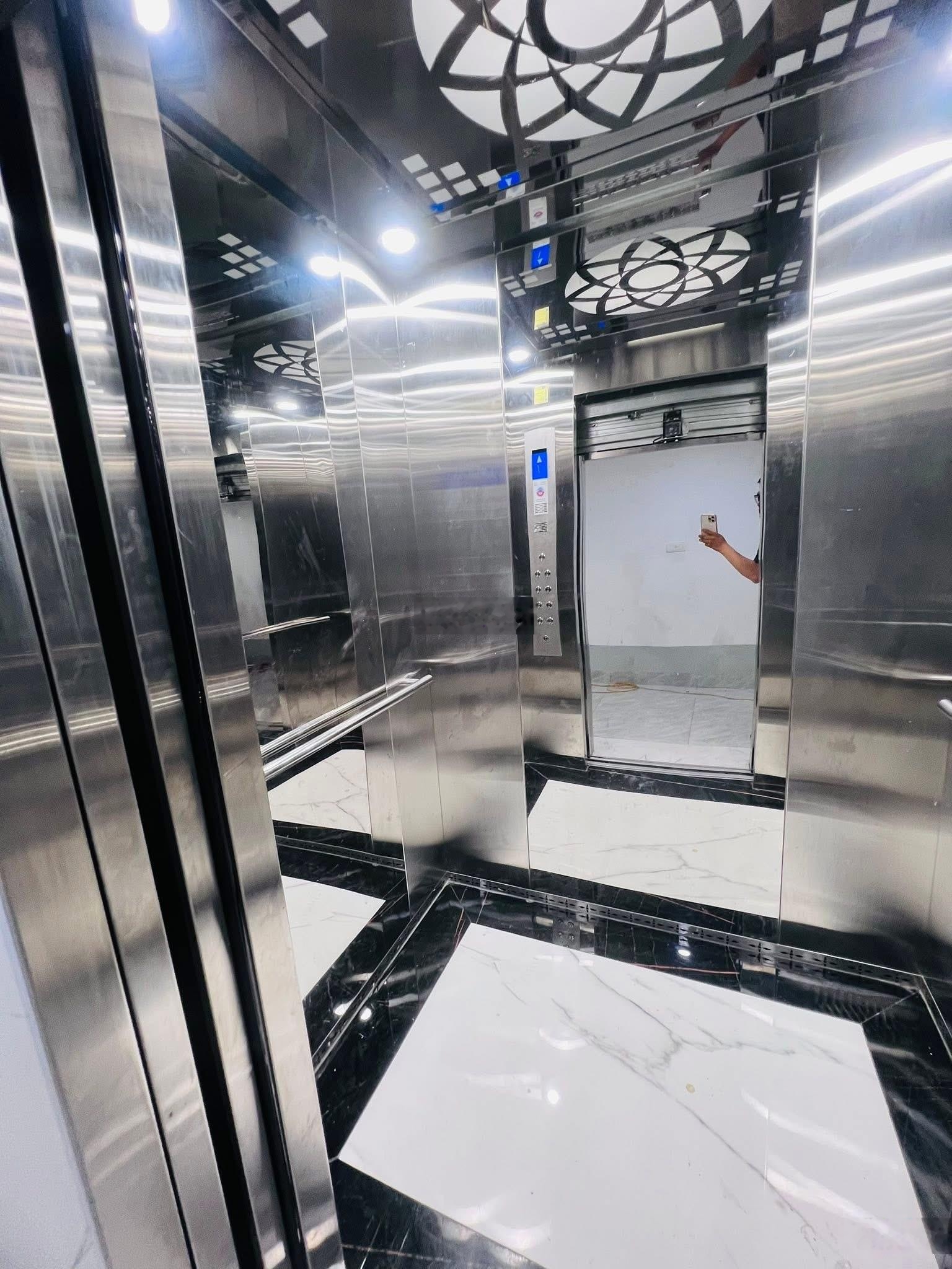 Bán CHDV 55m2 10 phòng KK Thanh Lân, dòng tiền ổn định 65tr, lô góc 2 thoáng vĩnh viễn giá: 12,3 tỷ