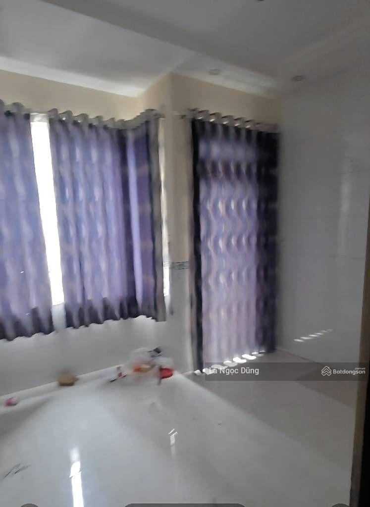 Bán nhà mặt tiền hẻm 6m thông, 4 tầng, 4x10m, đường Bùi Tư Toàn, giá chỉ 4 tỷ ( thương lượng )