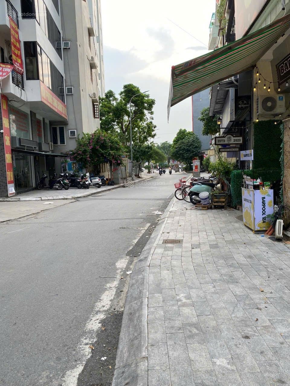 Cho thuê nhà Lạc Long Quân - Xuân La - Tây Hồ - HN 100m2 7 tầng 1 hầm. Mt 8m. Thông sàn. Giá 85tr