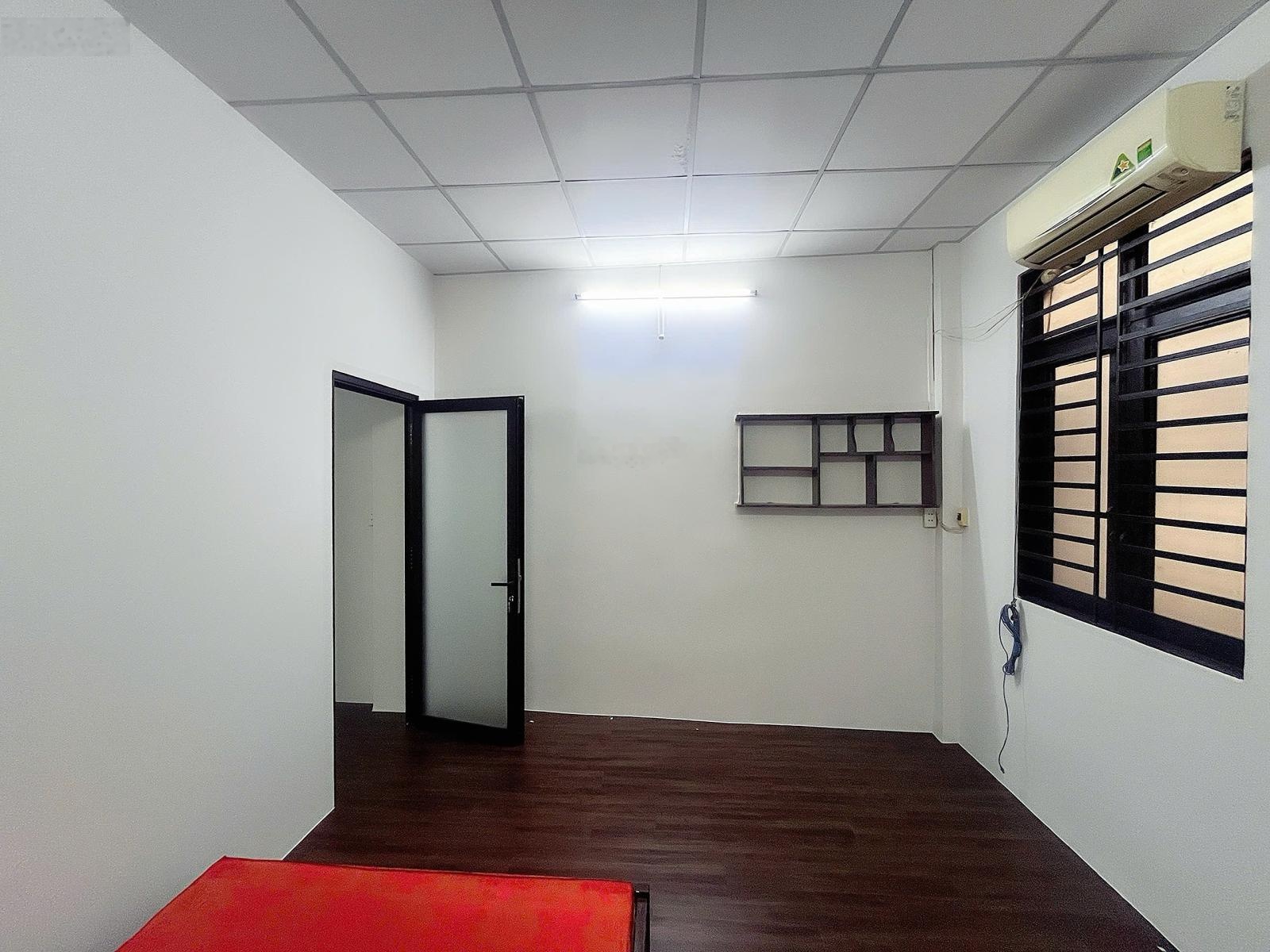 Cho thuê nhà gần mặt tiền Hoàng Văn Thụ, giá rẻ 13 triệu, quận Tân Bình 0939513318