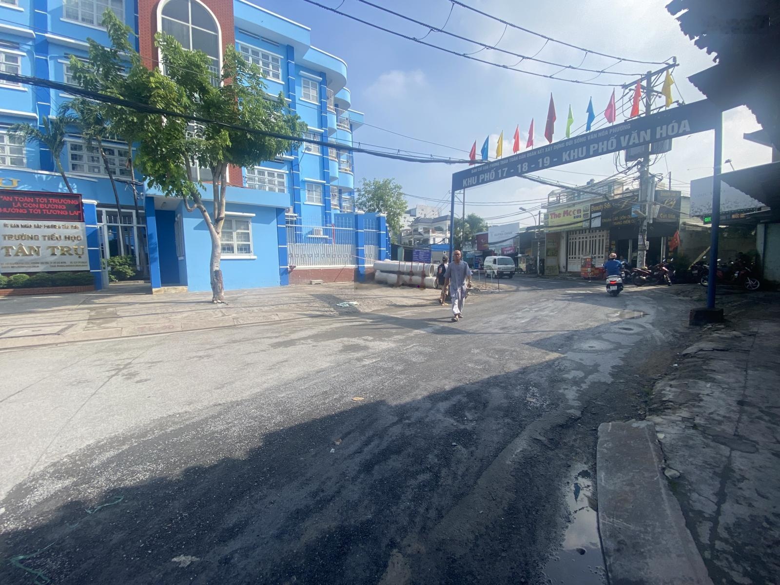 Bán Nhà Tân Bình, Cạnh Sân Bay, 55 m2 3 Tầng 5 tỷ Nhỉnh Oto ngủ nhà