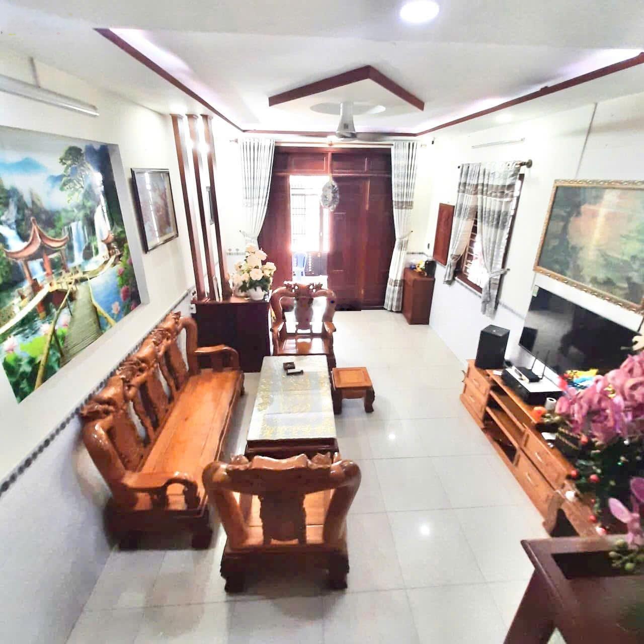 Bán nhà riêng Đ. Phạm Hữu Lầu, Dĩ An, 6,5 tỷ, 176,2m2 ngang 8.8m, 4 phòng ngủ, gara xe hơi