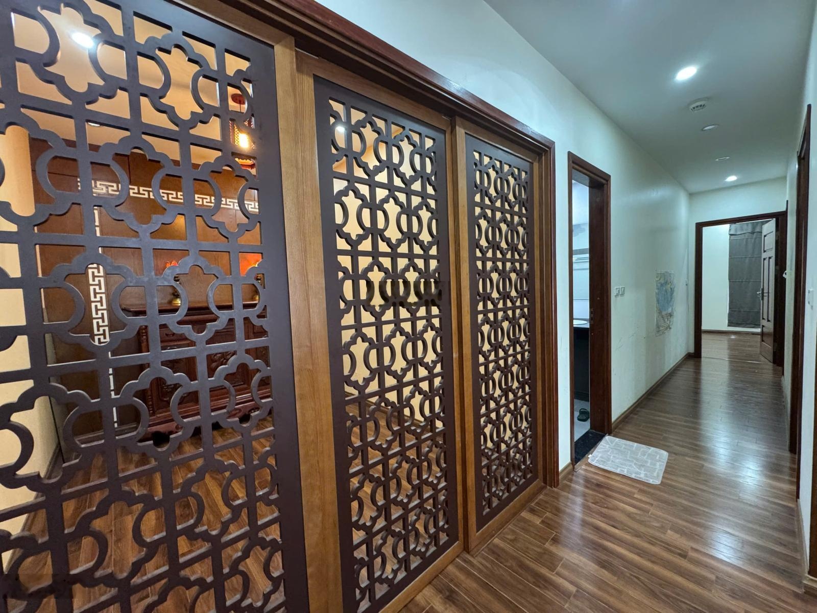 Cho thuê Chung cư 4PN, 3WC, 170m2 - Tòa T1-Làng Việt Kiều Châu Âu Euroland, giá 15 triệu/ tháng