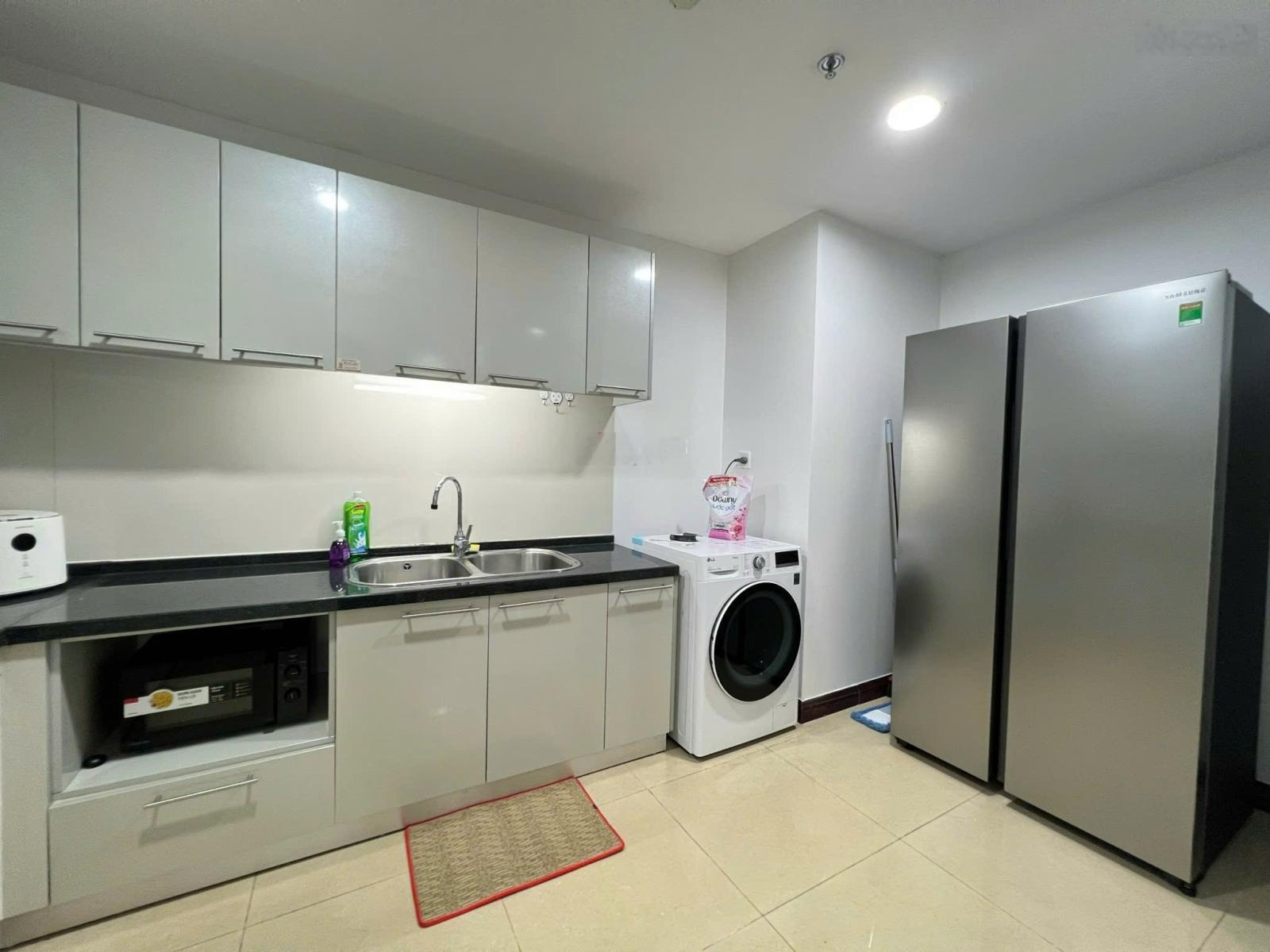 Căn 2 phòng ngủ cho thuê 16 triệu/tháng Royal City nội thất đẹp, mới hoàn thiện. LH: 0985676283