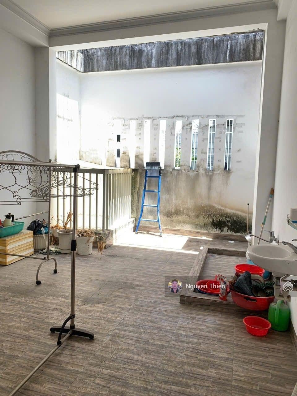 Chỉ 156tr/m2 bán đất tặng nhà Ngô Gia Tự, đang cho thuê sân 15tr/tháng, vị trí đẹp gần chợ