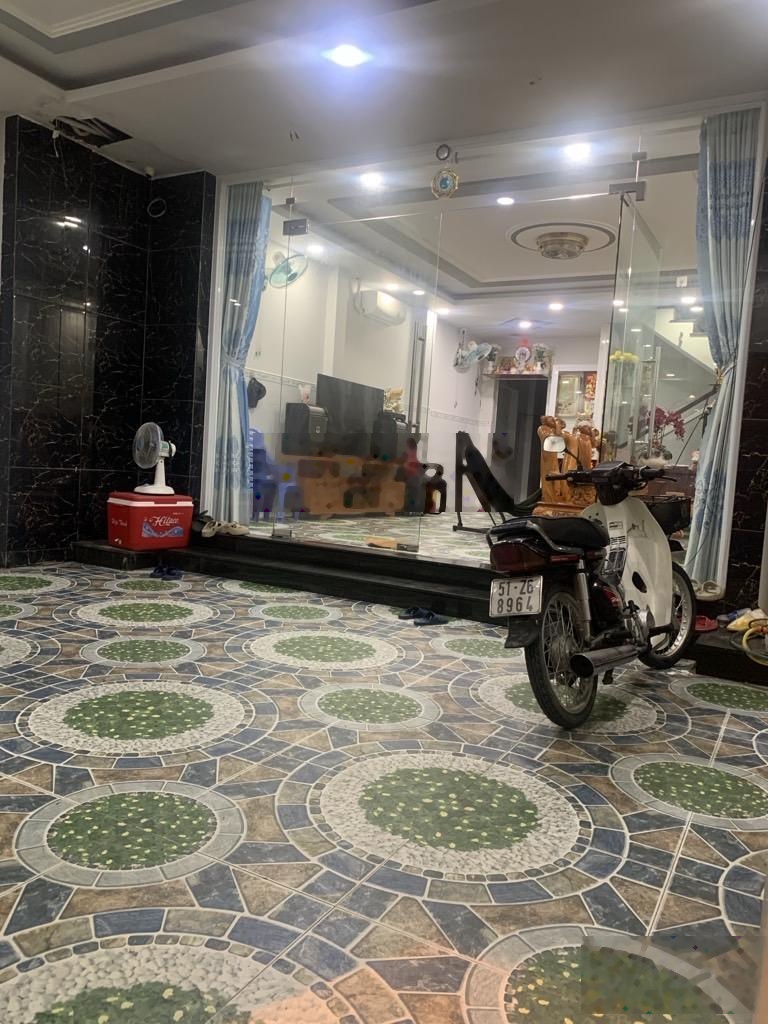 Nhà 3 tầng/sân rộng - 4 phòng ngủ - gần MT Huỳnh Tấn Phát - ngay Vincom Nam Long Trần Trọng Cung