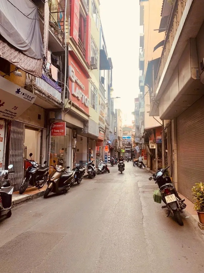 (848)Duy nhất 1 căn mặt phố Trung Liệt, khu VIP Thái Hà, nhỉnh 12 tỷ,Ô tô tránh, mở cửa hàng có lãi