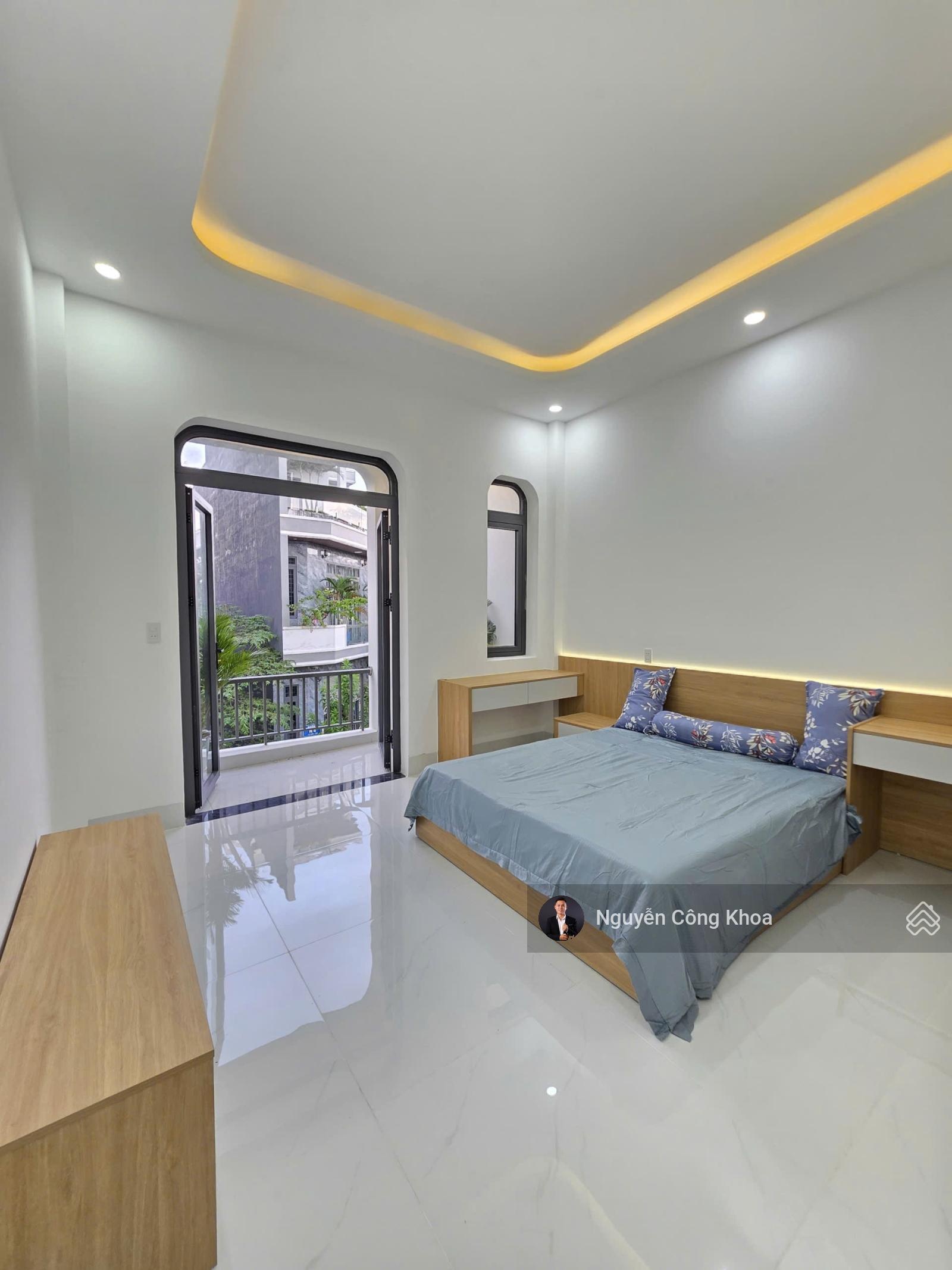 Bán nhà đúc 3 tấm hoàn công, 4 phòng ngủ, tặng nội thất, KDC P.Bình Chuẩn, Tp.Thuận An