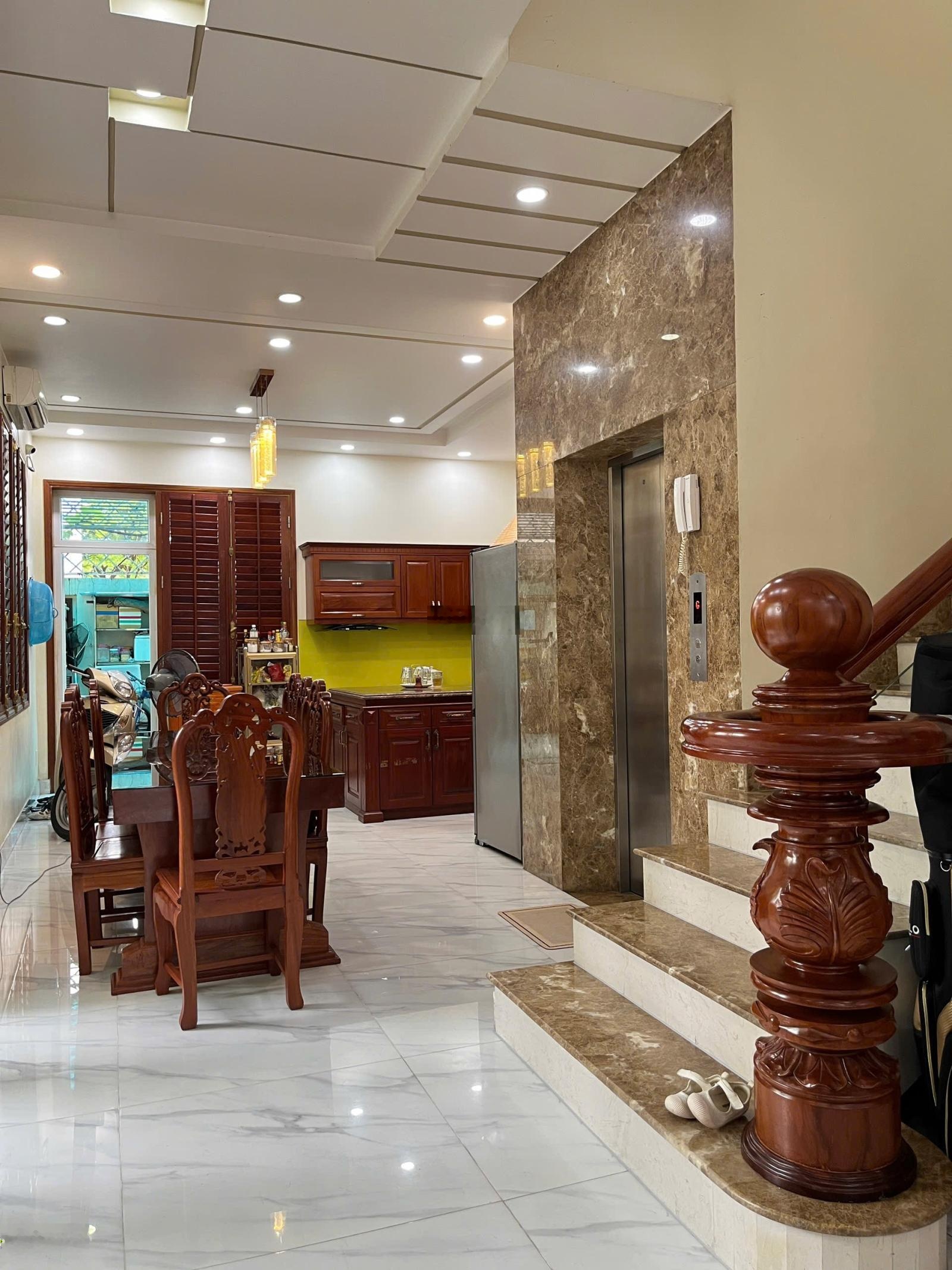 Bán nhà full NT, khu Gia Hoà, 9x28m, giá 23.9tỷ (rất mềm), sổ hồng, căn góc 2 mặt