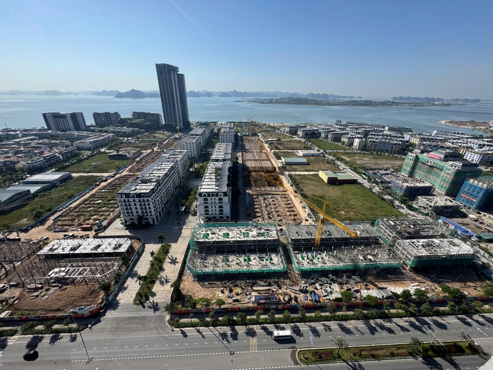 Căn ngoại giao giá rẻ nhất dự án Sora Bay - Hạ Long, 141m2, xây 6 tầng 1 tum, giá chỉ 18 tỷ