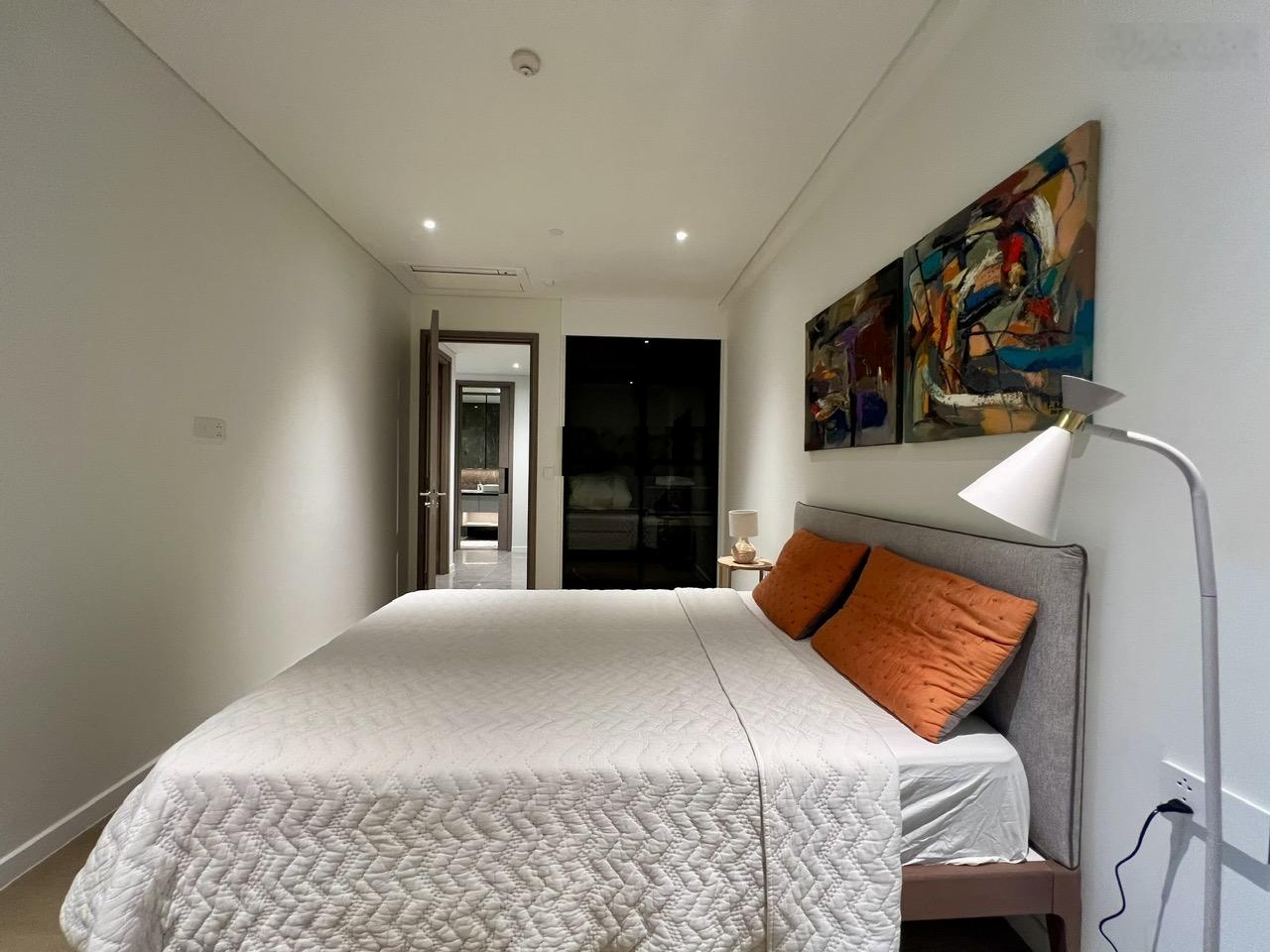 The Opera 3PN + 1phòng làm việc 2WC - 157m2 có bồn tắm. Nội thất cao cấp. Sẵn pass xem nhà nhanh