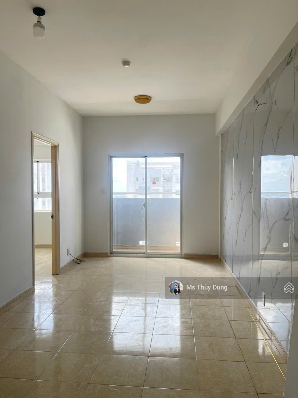 Căn góc 50m2 thoáng mát có 2PN tại HQC Plaza giá 950 triệu - 2PN - 2WC. ĐT 0909456158