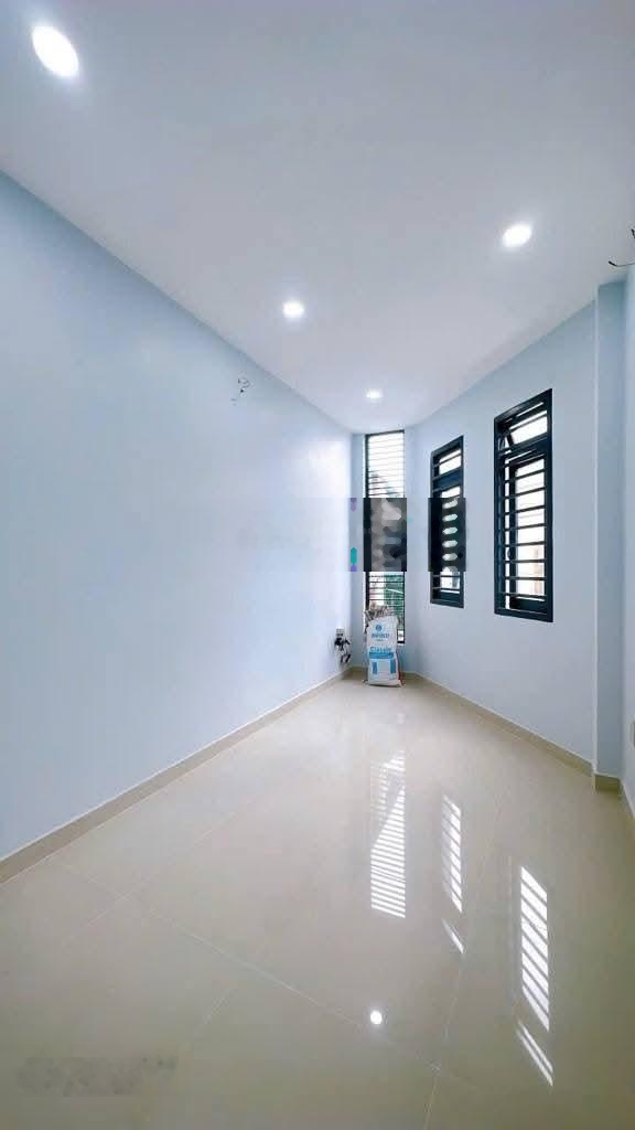 Nhà 4 tầng 3PN 3WC - sổ 41,6m2 - gần ra đường số xe hơi. Chỉ 4,15 tỷ