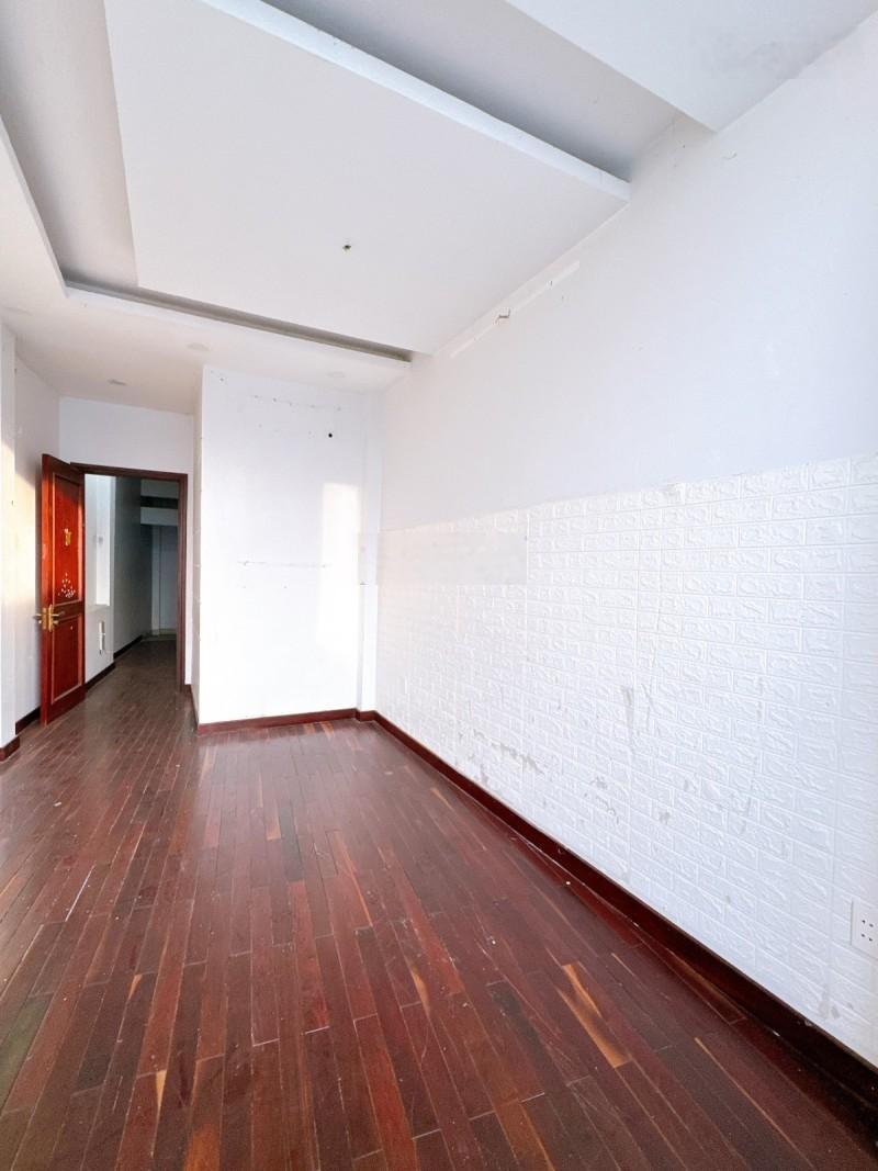 Bán nhà tân binh oto vào nhà 49m2 5 tầng ngang 4m 3 pn kd đỉnh hẻm thông sát mt trường chinh 5.6 tỷ