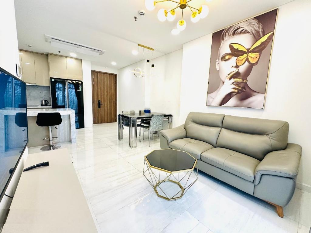 Cho thuê nhiều căn hộ 2PN, 2WC, 80m2 tại The Everrich Infinity, Quận 5, giá 18 triệu