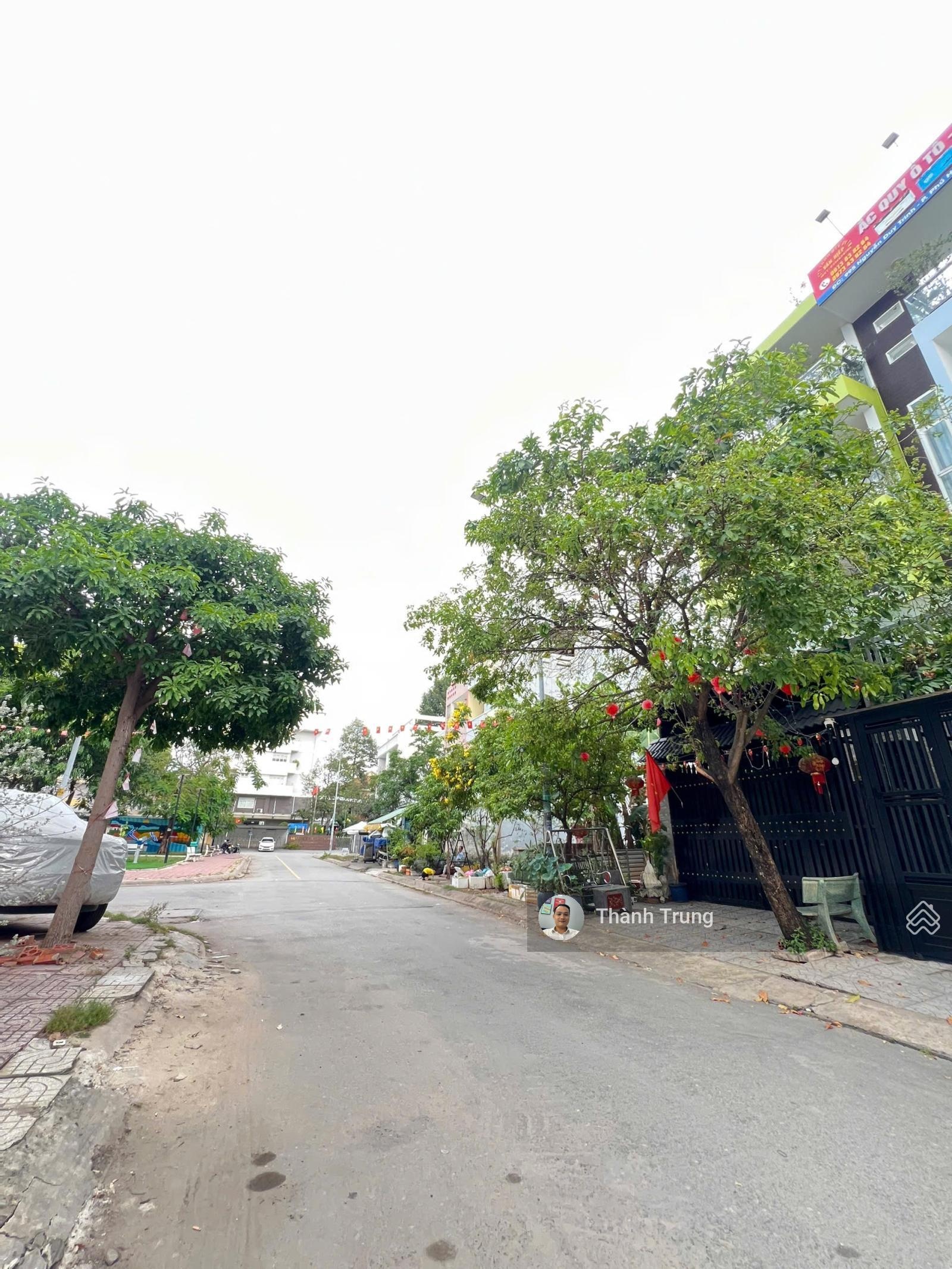 Hạ 1,5 tỷ bán nhanh lô đất ngay sát bên bệnh viện Lê Văn Thịnh. Vị trí đẹp giá tốt trong khu vực