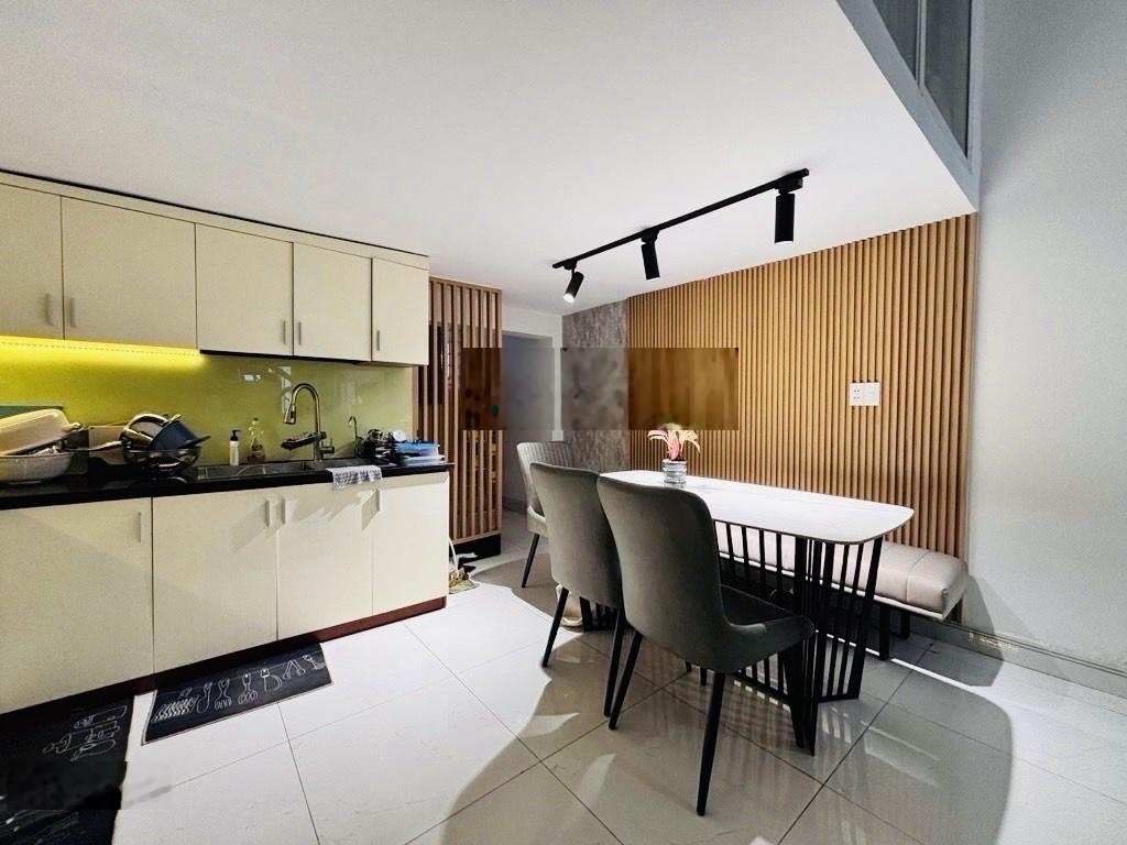 Chỉ 10Chỉ 10,8 tỷ có nhà HXH tránh , quay đầu NGUYỄN XÍ - P26 - BÌNH THẠNH 64m2 , 4 tầng ( 4,2x 15)