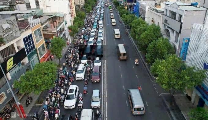 Góc 2 mặt hẻm xe hơi đường Nguyễn Bỉnh Khiêm P. Bến Nghé, Q1 (Ngay Lê Duân) (4mx17m) giá 25 tỷ