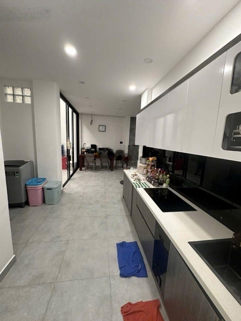 Nhà đẹp dt (4m x 22m) hương lộ 3