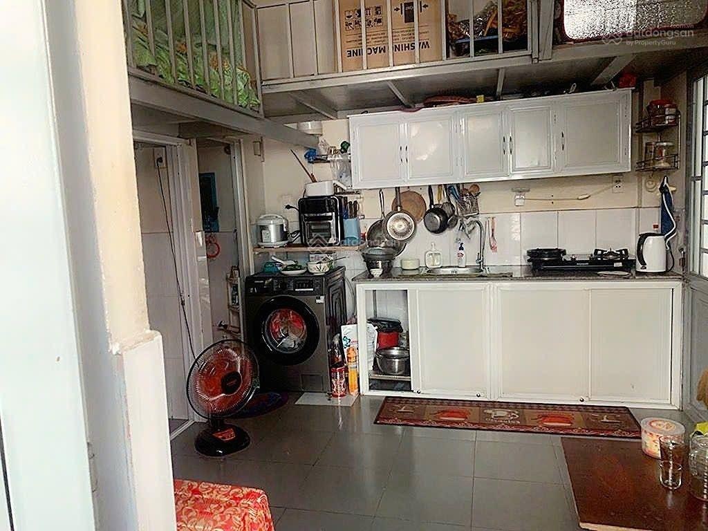 Bán dãy trọ 2 tầng 100m2 nhỉnh 5 tỷ hxh . ngang 7m dòng tiền 200tr/năm . linh xuân . thủ đức