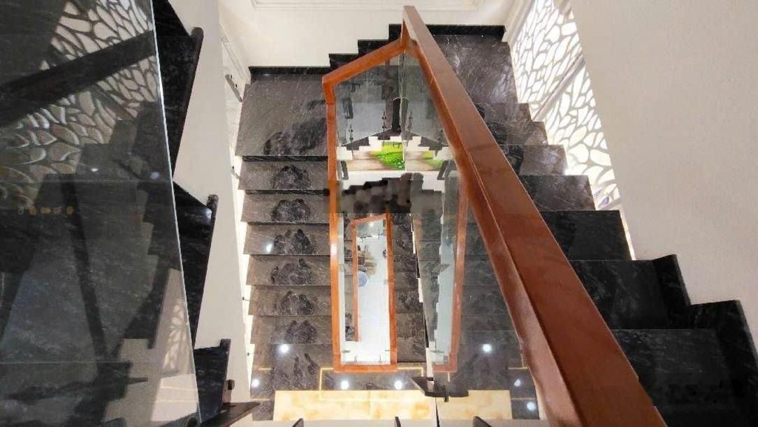 1 căn duy nhất hòa bình hẻm nhựa 7m mới xây 4tầng dt: 4x10m2 k lô giới giá chỉ 6.1 tỷ lh 0936999494