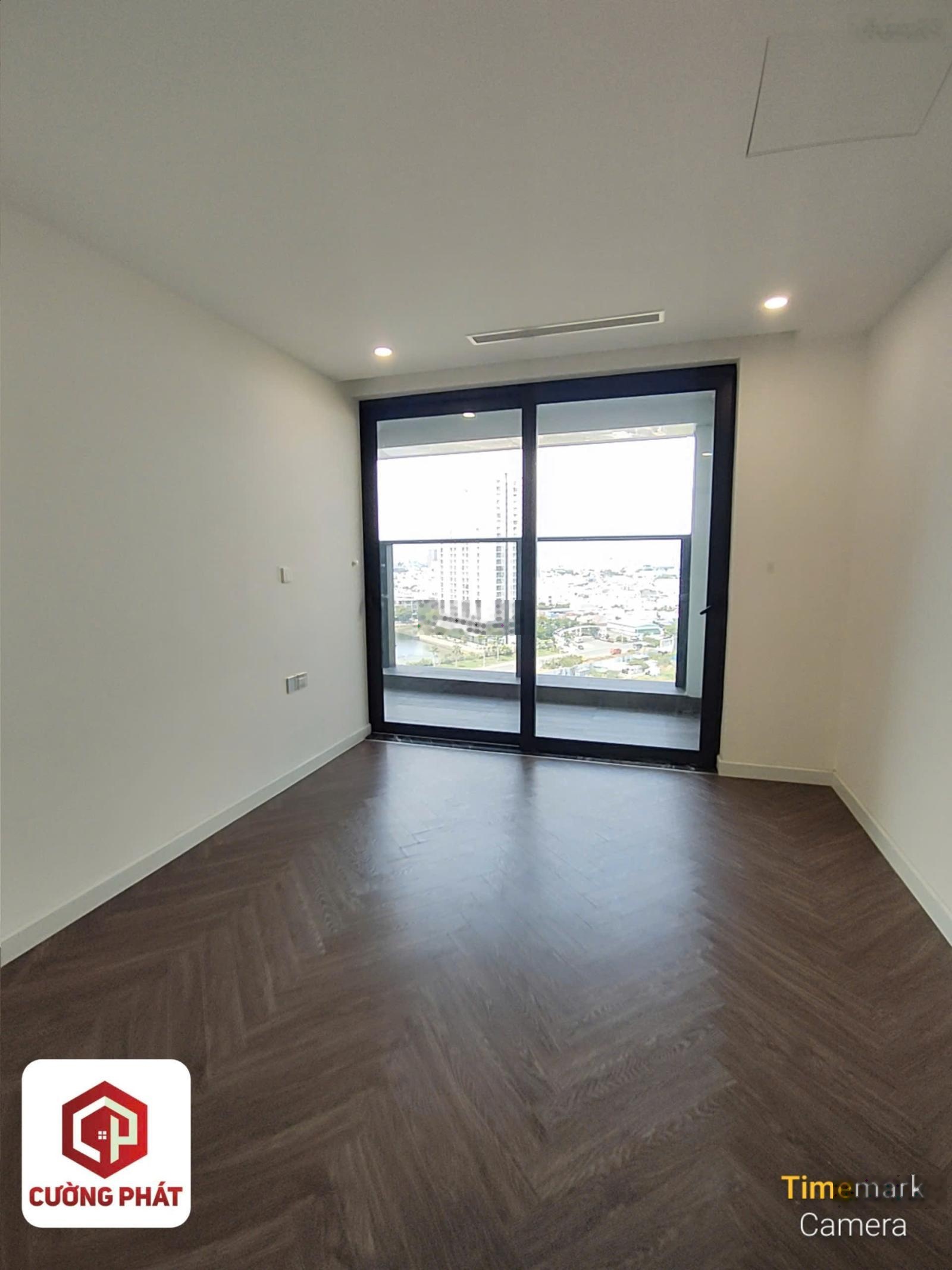 Cho thuê căn hộ 2PN + 1kho, 129m2, giá tốt 15tr/th miễn phí quản lí, vô cùng rộng rãi, view sông