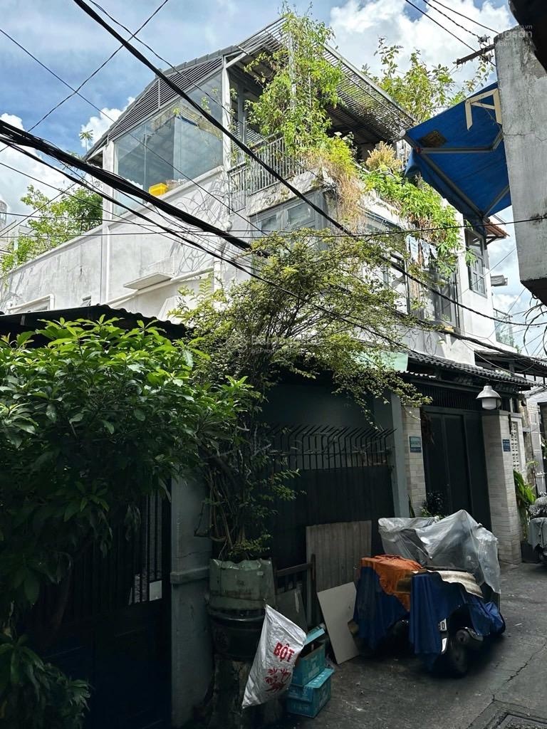 Ngộp bank! bán gấp nhà 3 tầng/ sân rộng- 4 pn/ hẻm 4m lê văn lương- ngay lottlemart, him lam- 60 m2