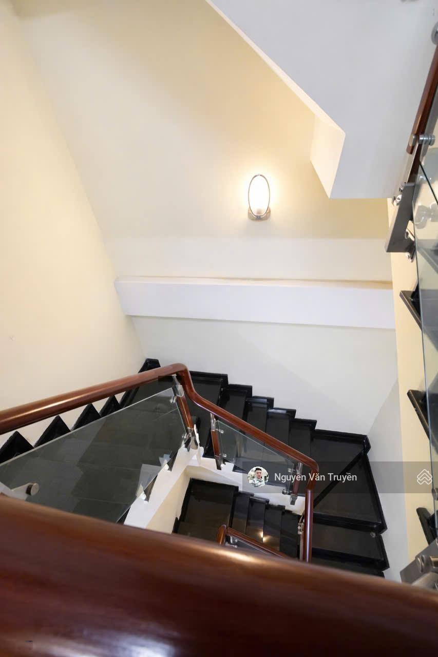 (gấp bán) - bạch đằng - bình thạnh - p 14 - 4 tầng (78m) - nở hậu - xe hơi đỗ cửa - nhỉnh 9 tỷ.