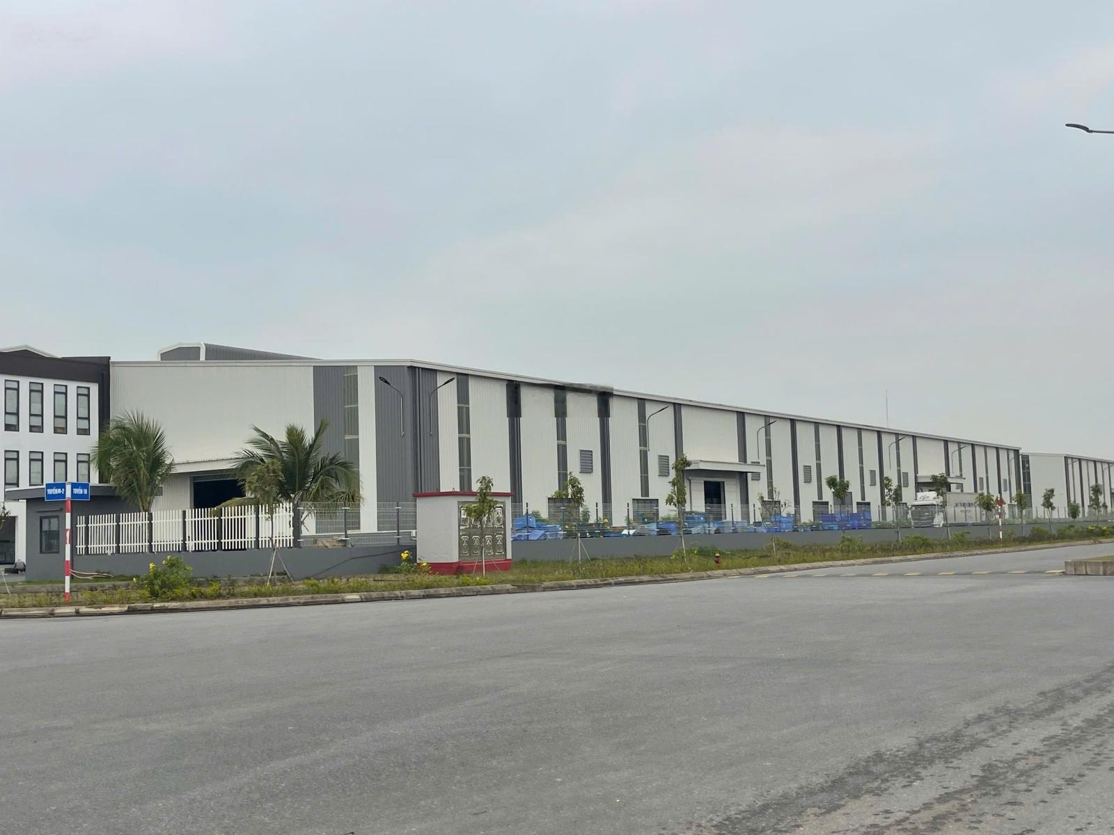 Cho thuê 3000m2, kho, nhà xưởng tại KCN Phúc Điền, Cẩm Giàng, Hải Dương. Sân bay