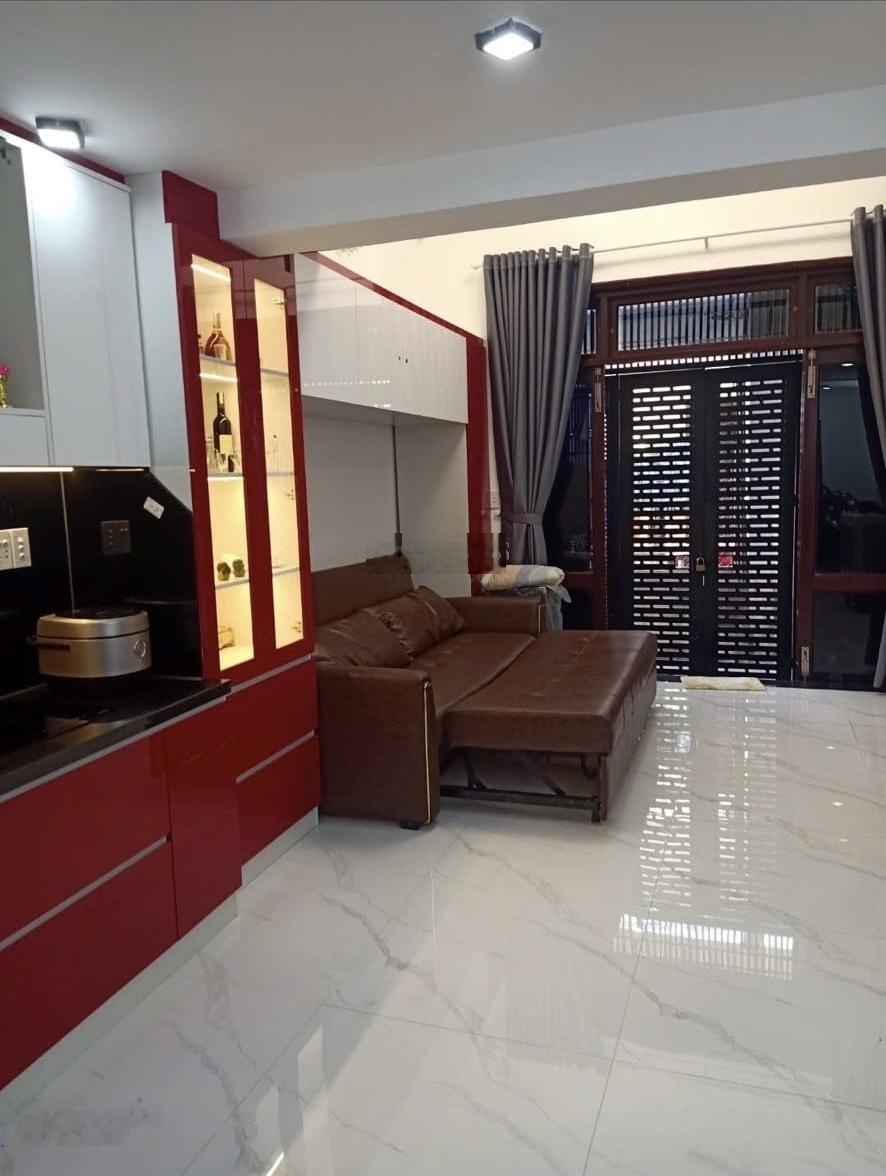 Nhà 2 tầng trung tâm hải châu vào ở ngay tiện ích bao quanh giá chỉ nhỉnh 4 tỷ (x coi như ko)