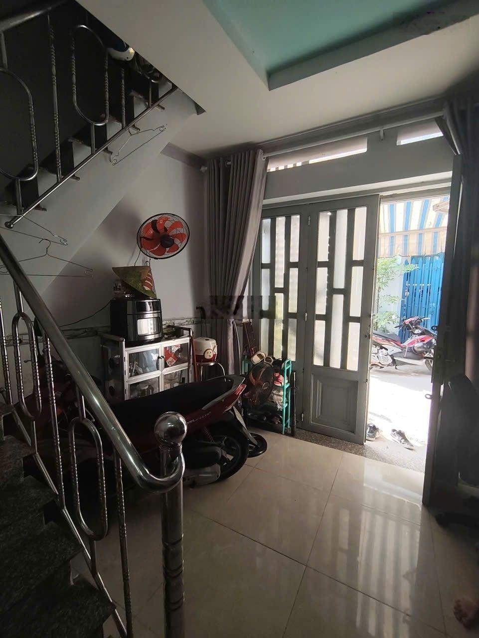 Bán nhà mặt tiền đường Hiệp Thành 05, 2 tấm đúc, vào ở ngay chỉ 2.05 tỷ