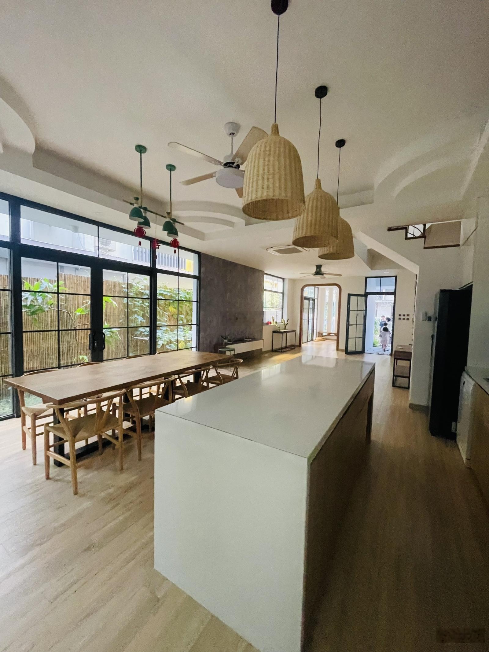 Hùng vĩ land chuyên bán villa garland q9 cần ra gấp villa full nội thất giá rẻ